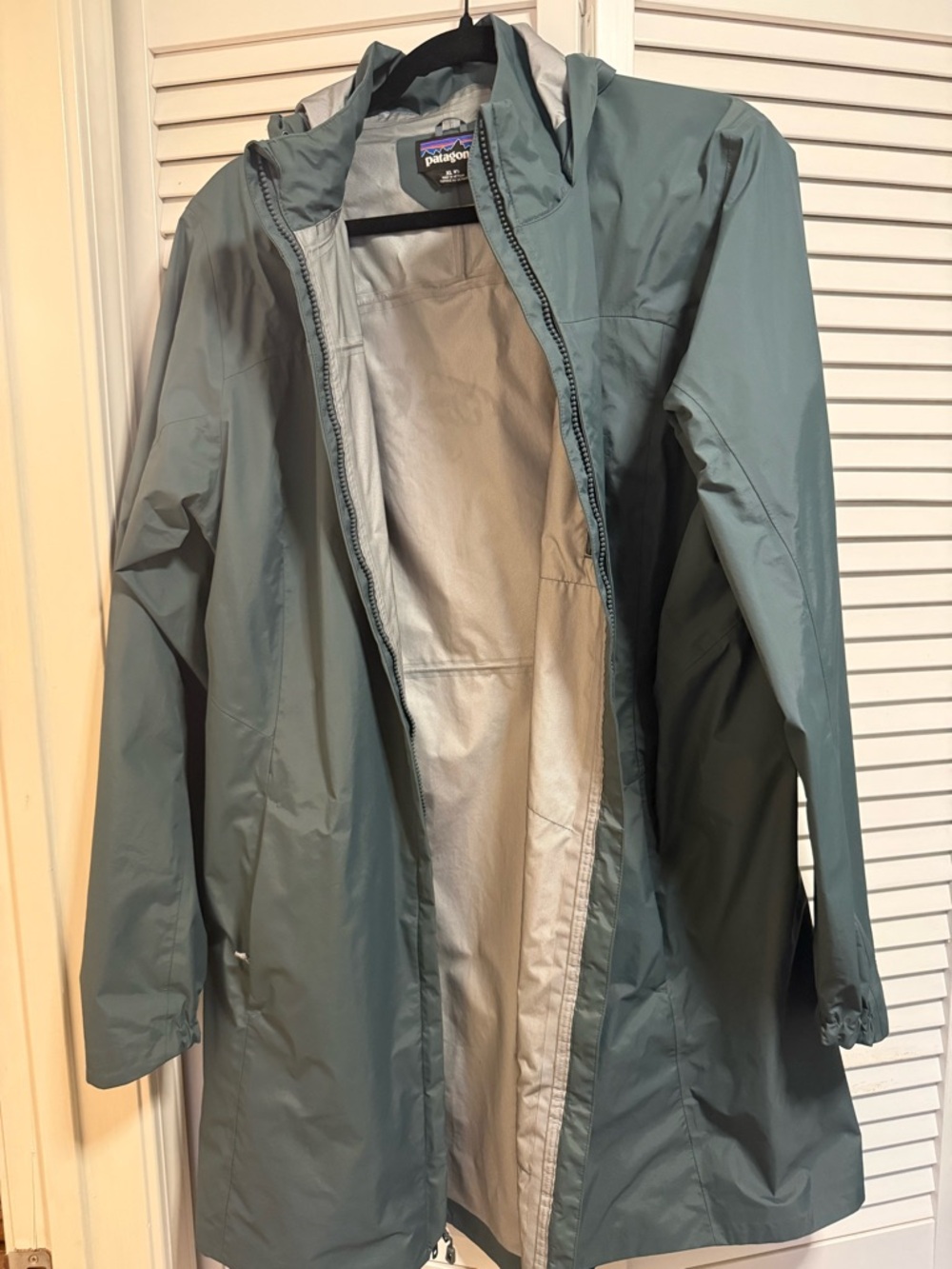 Patagonia Women’s Torrentshell 3L Rain Parka